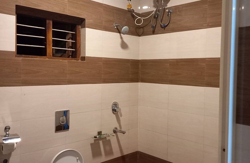 Varkala Cottage | K V WOODEN HOMESTAY