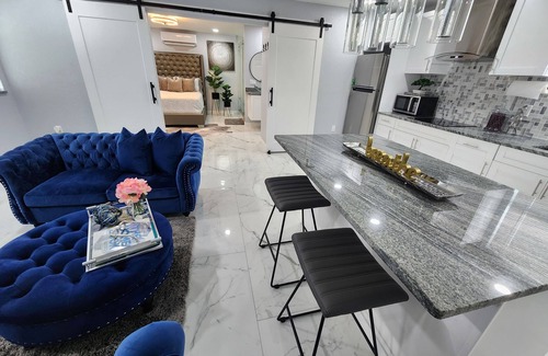 Orient Park House | K4 Mimi's Ste.
