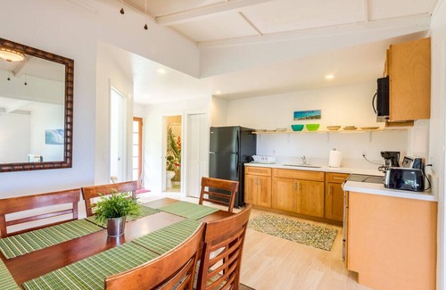 Ka'a'awa House | Kaaawa Home With Mountain View’s - 30 Day Min