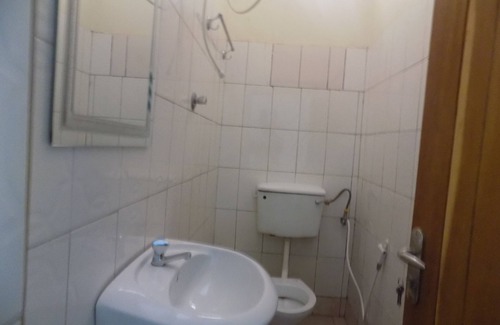 Mbale House | Kaanos Hope Complex Inn