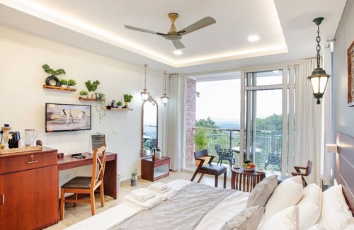 Devikolam Bed & Breakfast | Kacholam Serviced Villa