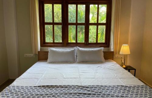 Diveagar Bed & Breakfast | Kadam Villa