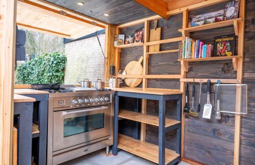 Noordwijkerhout House | Kahakai Beach House - Unique Outdoor Kitchen - next to local lake and 15 min. the from beach