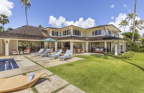Kahala House | Kahala Beachside Estate: Luxury Estate w/Pool, Jacuzzi, AC & Spacious Yard