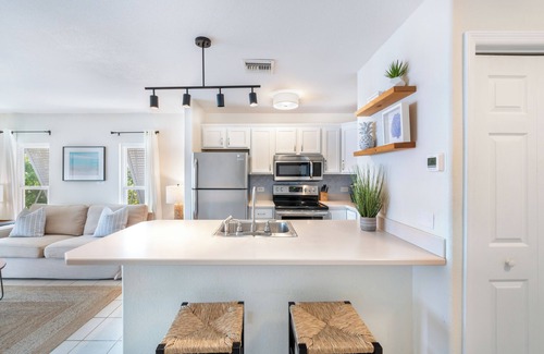 Rum Point Condo | "Kaibo Star" for 2 : Cozy 1-BR beachfront condo with Pool in Kaibo/Rum Point !