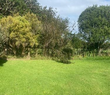 Papakura Bed & Breakfast | Kakariki Cottage