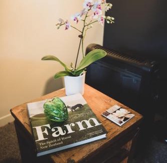 Papakura Bed & Breakfast | Kakariki Cottage