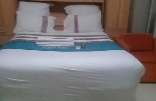 Lusaka Cabin | Kakwele Lodge & Tours
