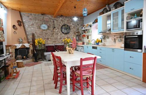Ano Vlasia House | Kalavrita Winter Retreat - Homely Spacious Chalet