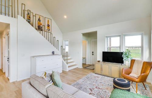 Creston House | Kalispell Mountain Getaway with Hot Tub and Fire Pit!