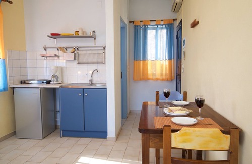 Karavomylos House | Kalypso Studios & Apartments