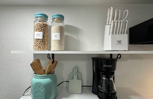 Kansas City Apartment | Kamachani Luxury Studio Pet-Friendly!