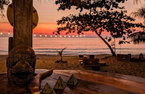 Koh Rong Sanloem Resort | KAMAKU Bungalows