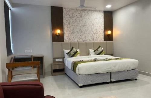 Padrauna Hotel | Kamala Inn Grand
