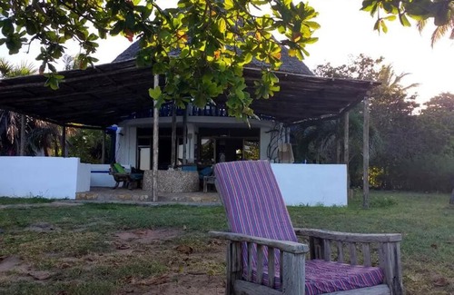 Kimbiji Villa | Kambaķochi Beach Cottage