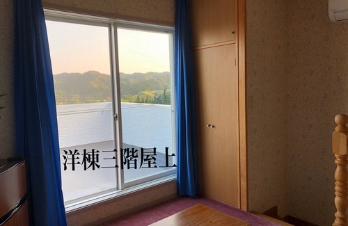 Kamogawa House | Kamogawa Miyatsuru Sanso, natural farming, raising orachelons and turkeys, souvenirs included.