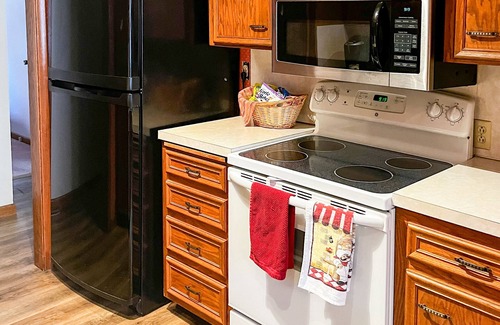 McPherson House | Kansas home away from home near Main Street McPherson, handicap accessible