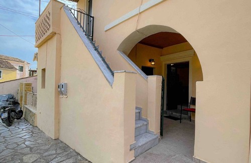 Achilleio House | Kansoneta-Traditional Mansion in Gastouri Village