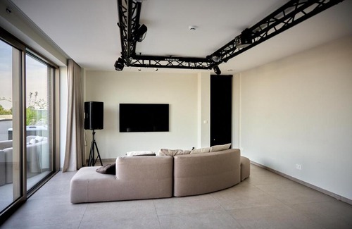 Den Dam Apartment | KAOZ Highstreet The Luxury Loft