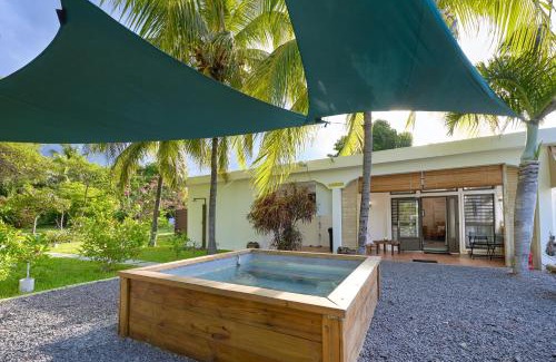 Pointe Aux Sables Apartment | kapsables