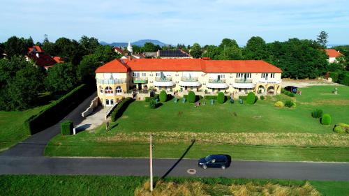 Balatongyorok Bed & Breakfast | Karát Panzió