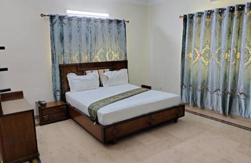 Clifton House | Karachi Family Guest House