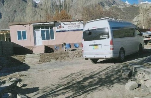 Gulmit House | Karakorum Family Guest House Hunza
