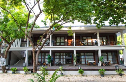 Maribago Resort | Karancho Beach House