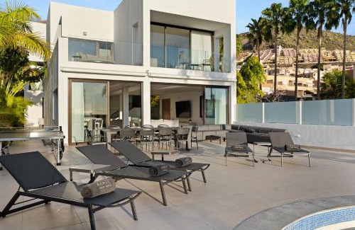 Costa Adeje Villa | Karat Villa Esmeralda