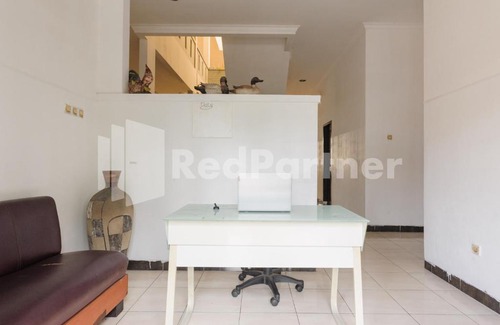 Binong Hotel | Karawaci Taman Permata Tiga Mitra RedDoorz