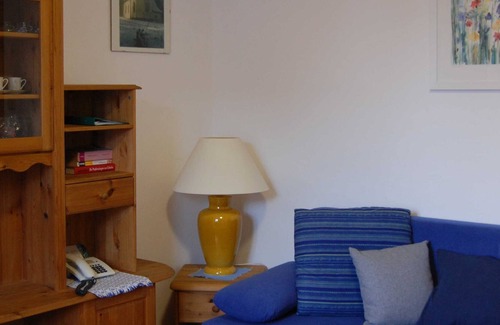 Finkenstein am Faaker See Cabin | Karawankenblick Appartment 106 - Gasthof-Pension Martinihof