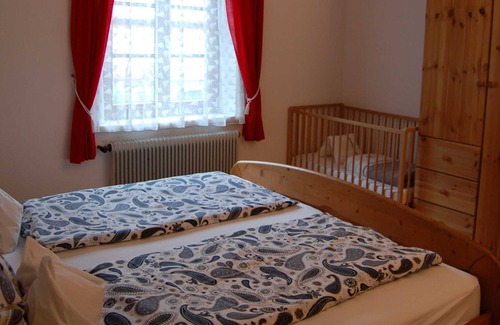 Finkenstein am Faaker See Cabin | Karawankenblick Appartment 106 - Gasthof-Pension Martinihof