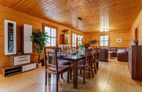 Liebenfels Ski Chalet | Karawankenpanorama