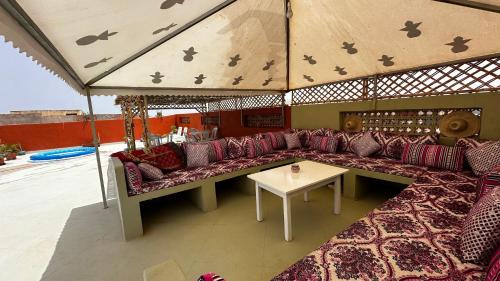 Al Aaroui Apartment | KARAZ Homestay Grand appartement avec rooftop
