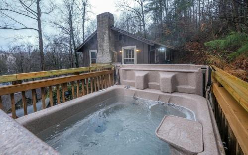 Gatlinburg Villa | Karens Cozy Cottage