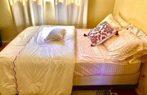 Blenman-Elm House | Karibu House