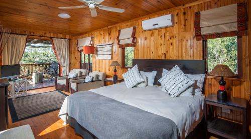 Kenton on Sea Cabin | Kariega Game Reserve Main Lodge