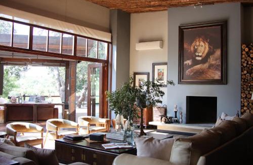 Maruleng Cabin | Karongwe Portfolio - Becks Safari Lodge