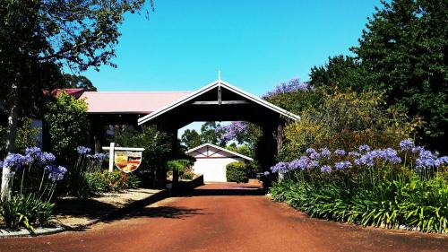 Pemberton Hotel | Karri Forest Motel