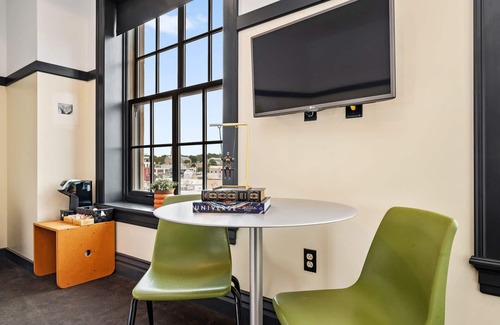 East Liberty Apartment | Kasa | Comfy Studio, Explore East Liberty | The Maverick