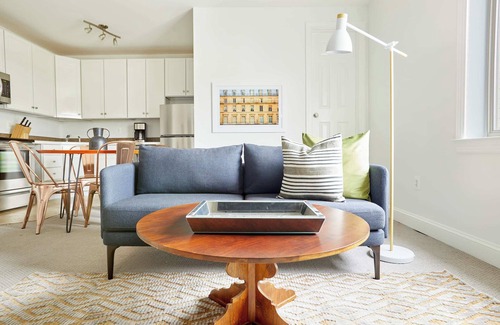 Del Ray Apartment | Kasa Del Ray | Cozy 1BD in the Heart of Potomac | Alexandria