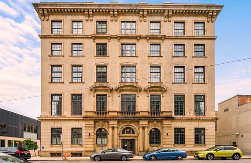 East Liberty Apartment | Kasa | Uniquely Designed Suite Near Carnegie Museum | The Maverick