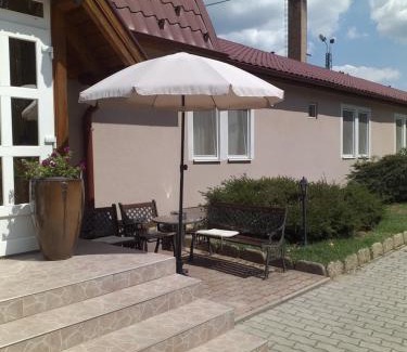 Oroszlany House | Kata Panzió