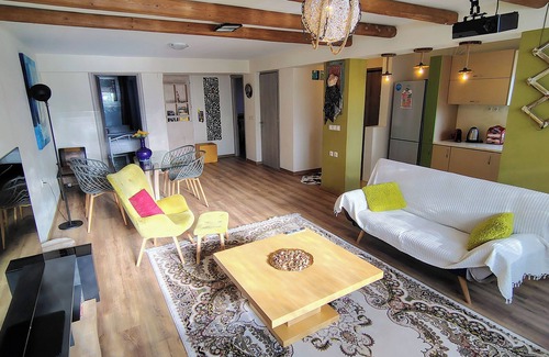 Velon House | Katia's Country House is located 3 km from Kiato beach.