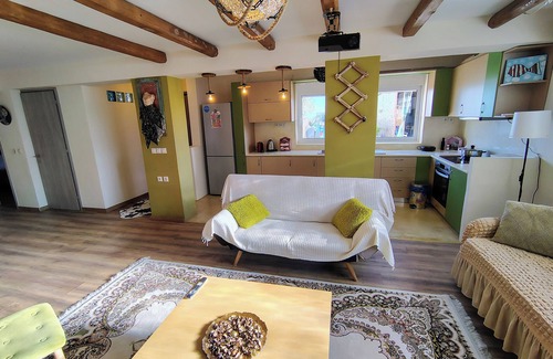 Velon House | Katia's Country House is located 3 km from Kiato beach.