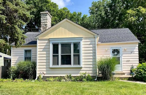 Clintonville House | Katie's House- A Columbus Clintonville VRBO House
