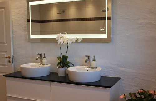 Tikob Bed & Breakfast | Katrinelund Bed and Breakfast