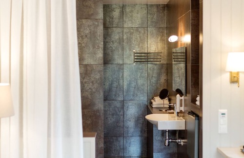 Stora Mellosa Hotel | Katrinelund Gästgiveri & Sjökrog