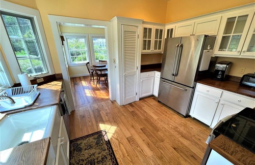 Warm Springs House | Katydid Cottage, Tucked in the heart of Warm Springs with Pastoral Views and a Year Round Stream Flo