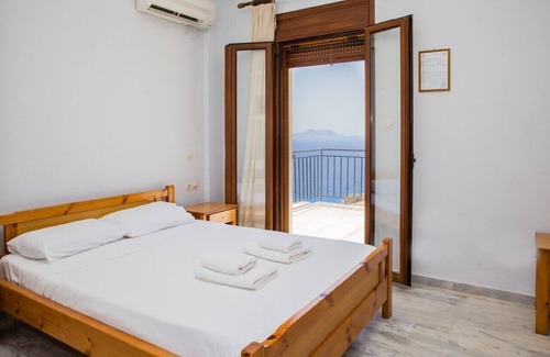Vizari House | Kavos Melissa Studios